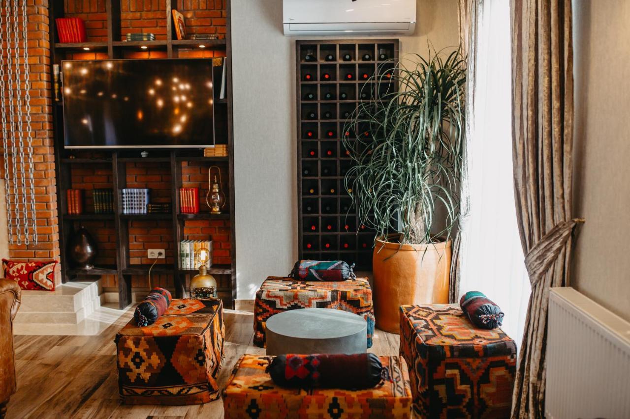 Seventeen Rooms Τελάβι Εξωτερικό φωτογραφία