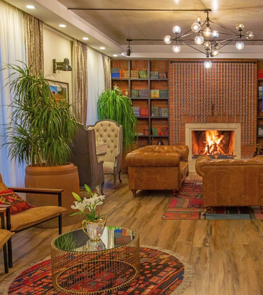 Seventeen Rooms Τελάβι Εξωτερικό φωτογραφία